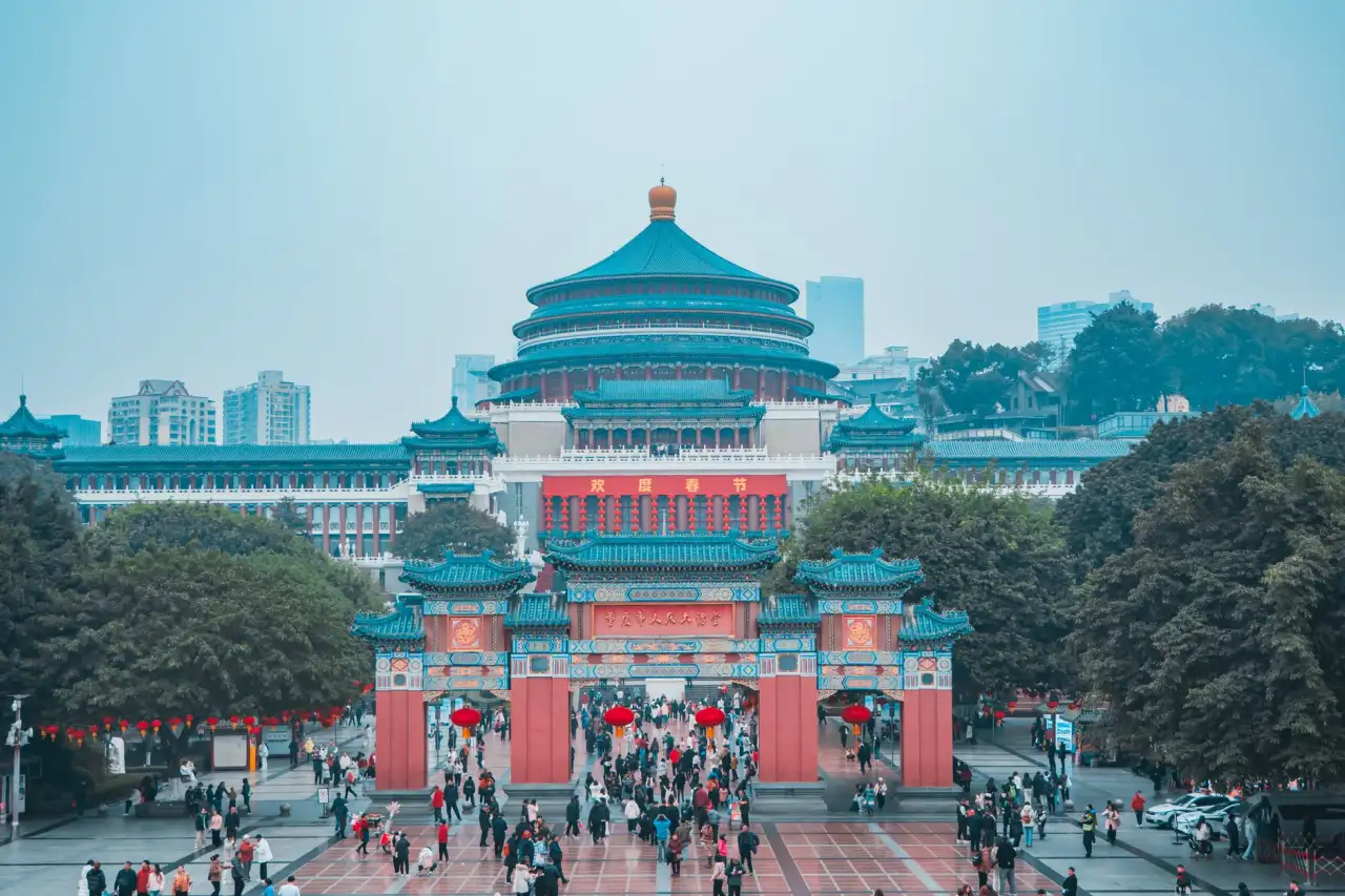 数码印花T恤定制：班服制作中的工艺选择与效果对比