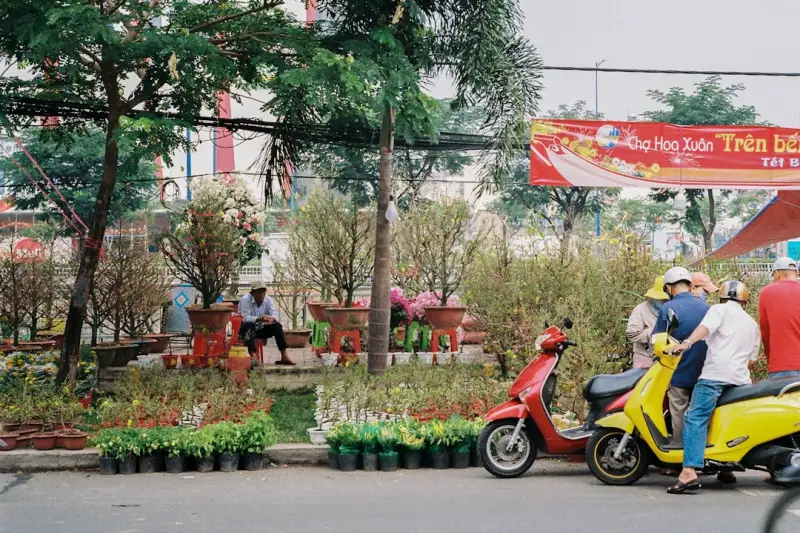 数码印花与丝网印花在T恤定制中的工艺对比与选型建议