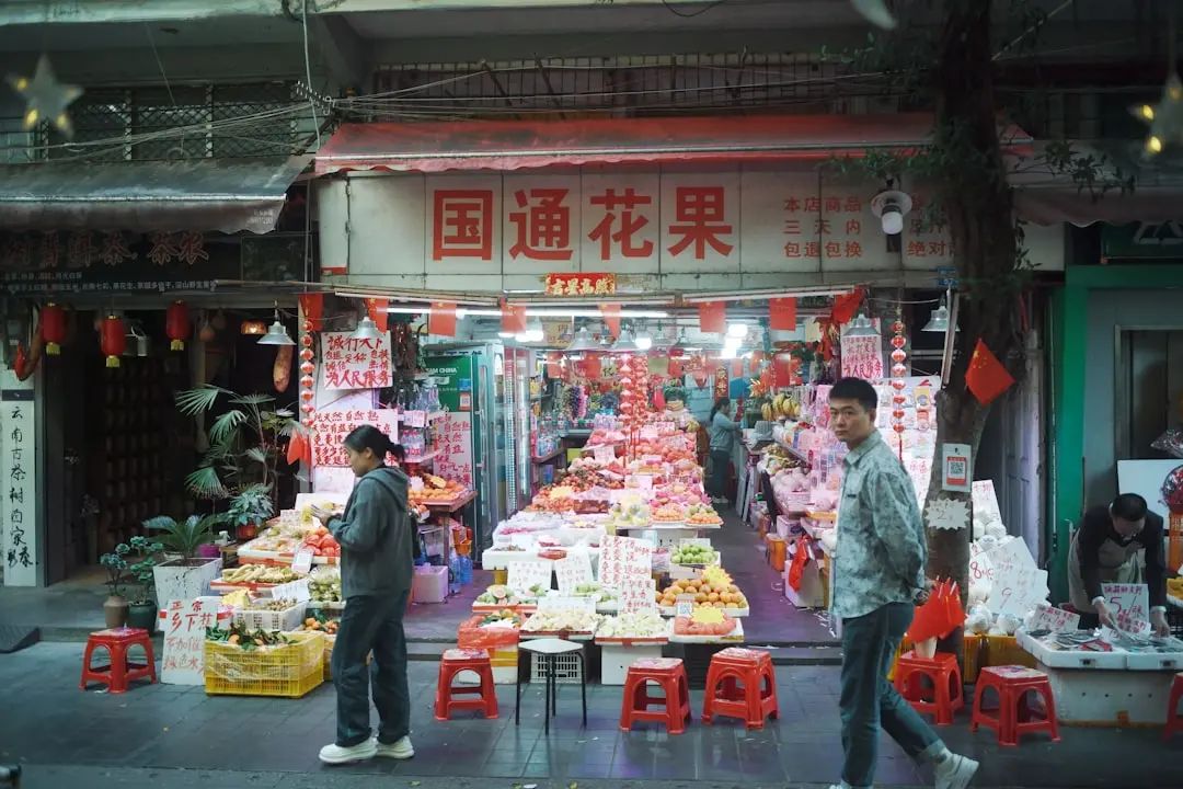 数码印花与丝网印花的工艺对比：哪种更适合团体T恤定制？