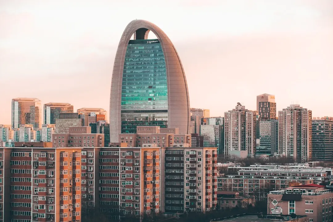 团体服装加工订单中T恤印花工艺的选型对比与方案设计