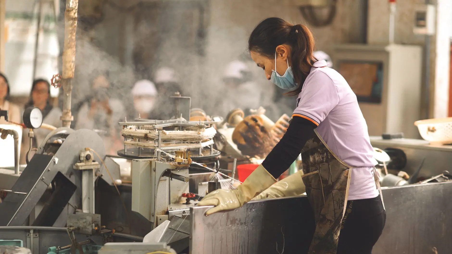 数码印花T恤定制工艺详解：从设计到成衣的完整流程